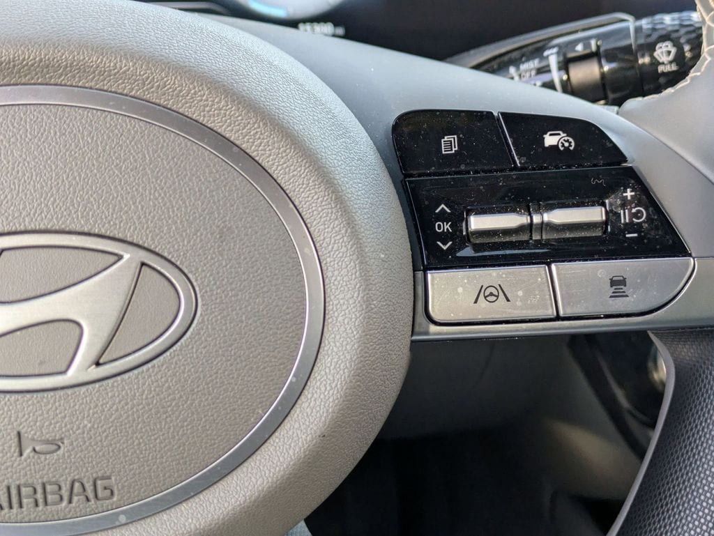 Thumbnail: 2025 Hyundai Elantra - 21