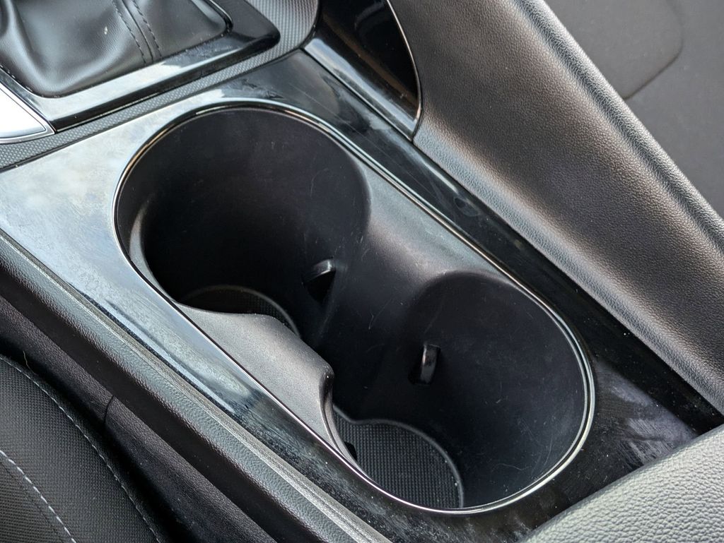 Thumbnail: 2025 Hyundai Elantra - 19