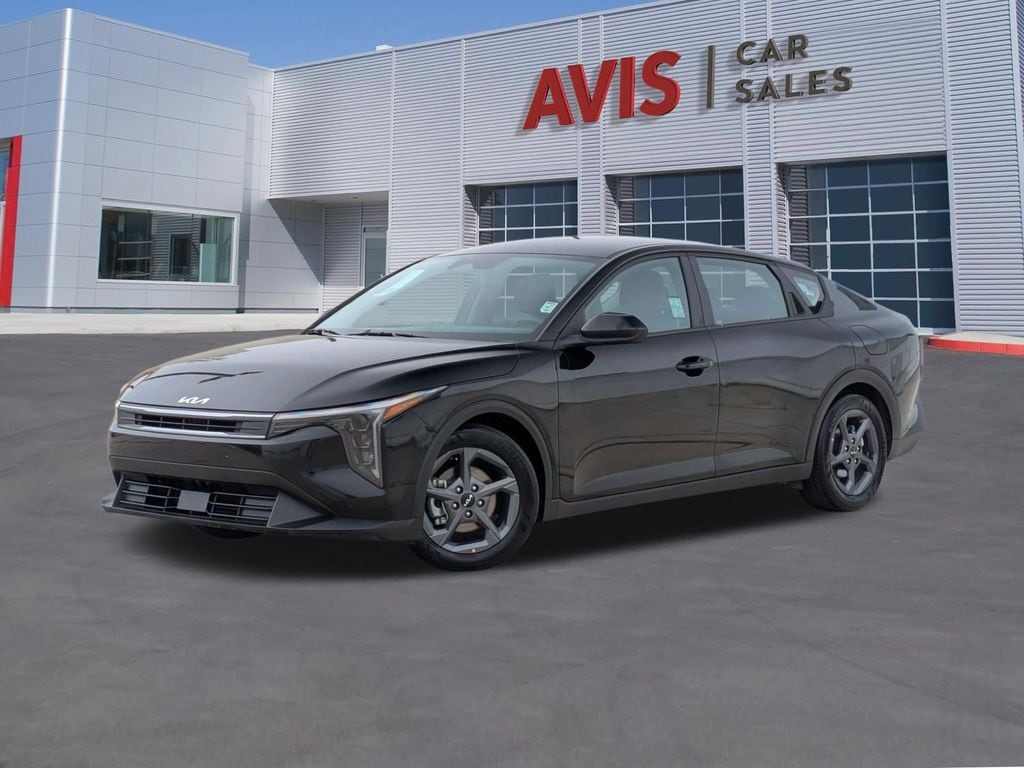 2025 Kia K4 LXS AT's photo