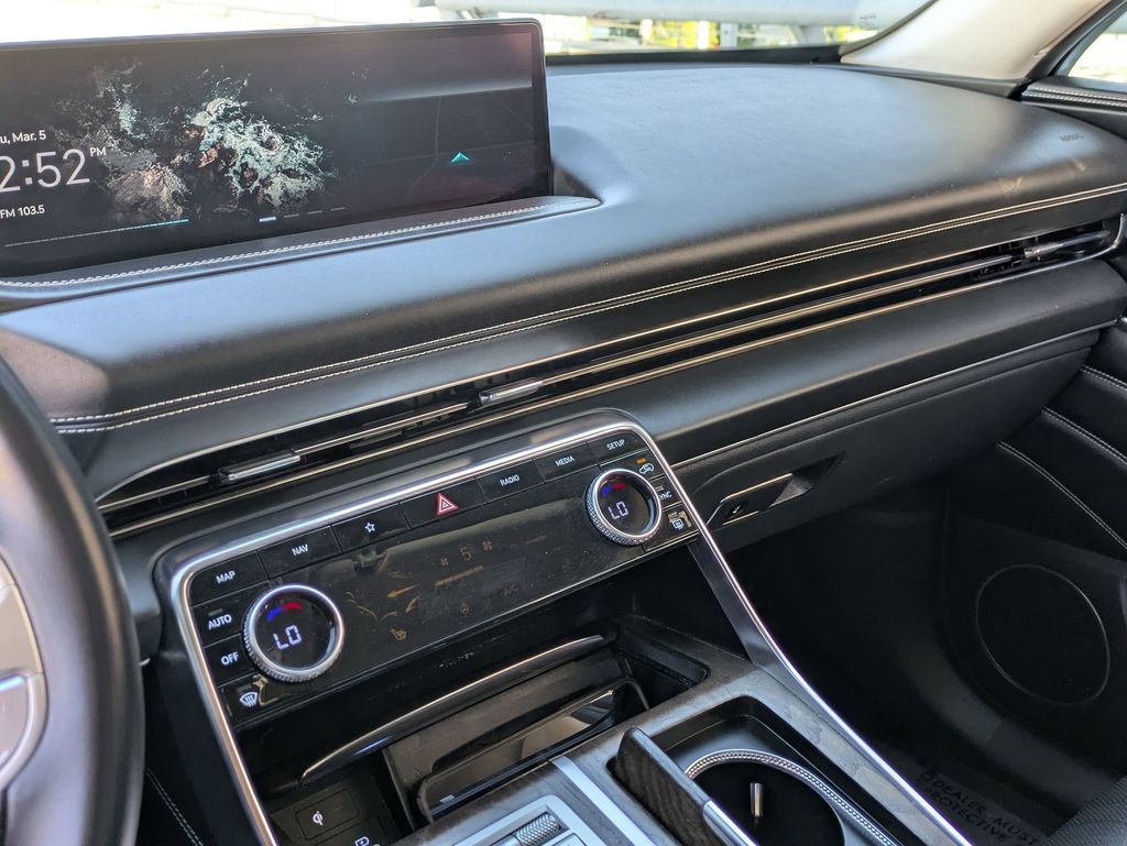 Thumbnail: 2024 Genesis GV80 - 15