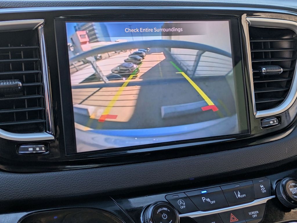 Thumbnail: 2024 Chrysler Pacifica - 16