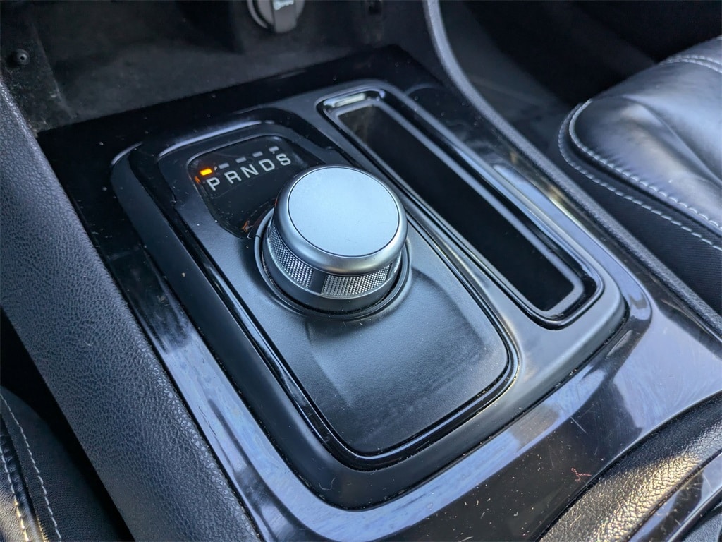 Thumbnail: 2023 Chrysler 300 - 20