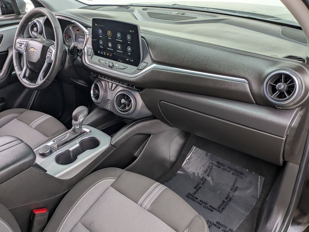 Thumbnail: 2025 Chevrolet Blazer - 29