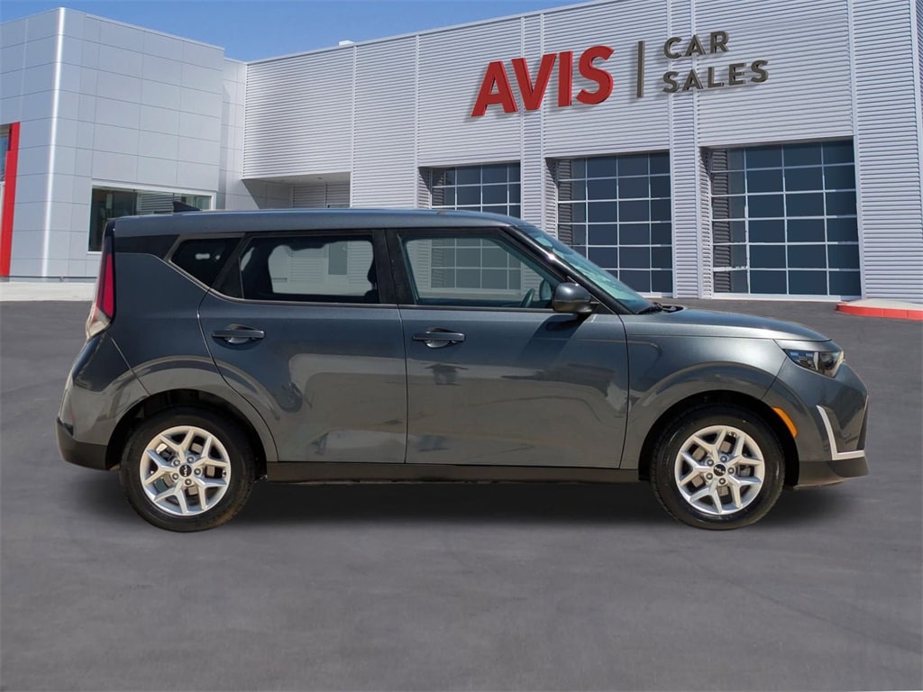 Thumbnail: 2023 Kia Soul - 5