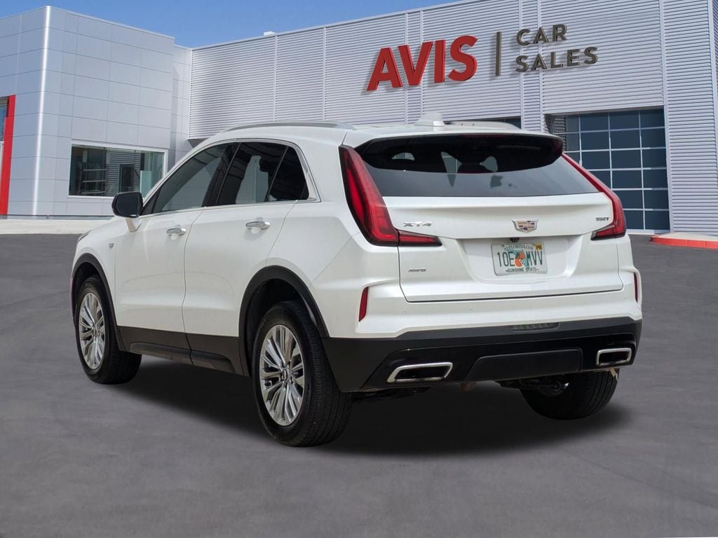Thumbnail: 2024 Cadillac XT4 - 9