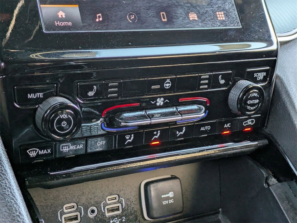 Thumbnail: 2023 Jeep Grand Cherokee - 17