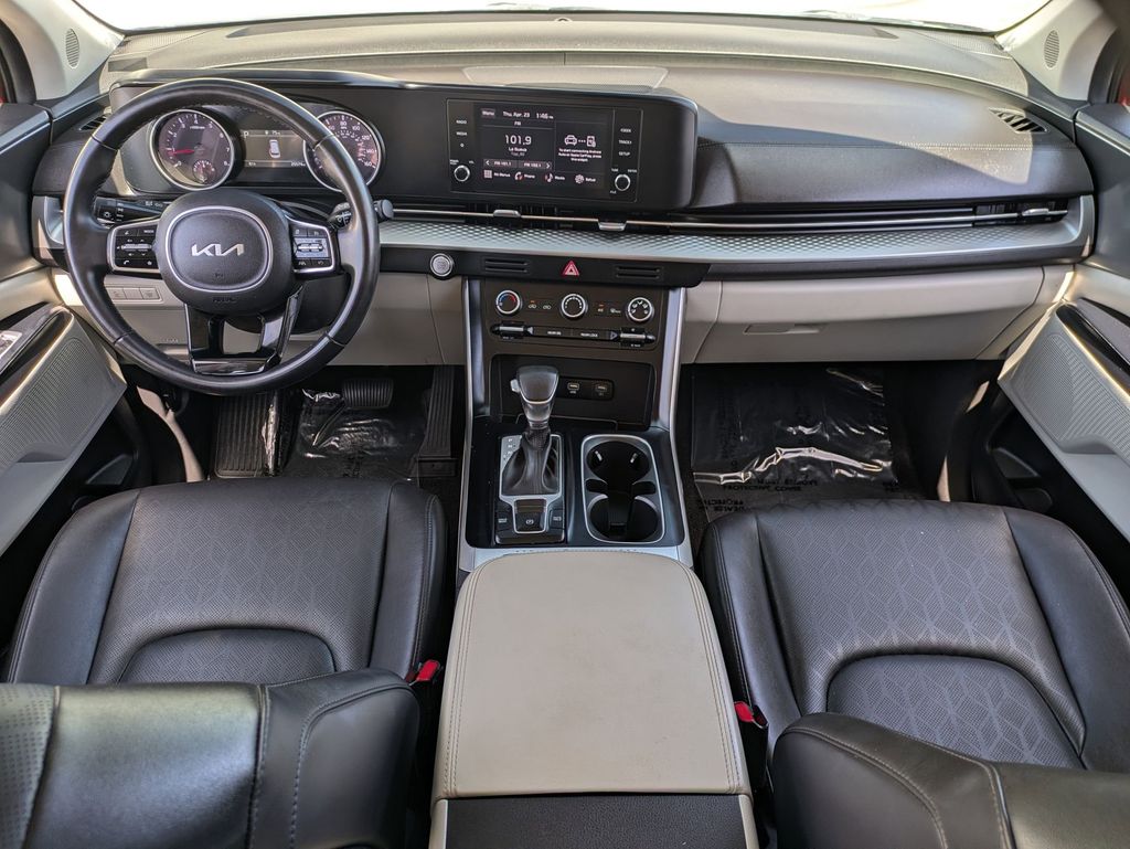 Thumbnail: 2023 Kia Carnival - 25