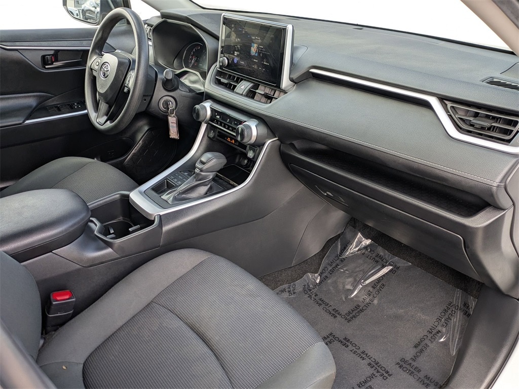 Thumbnail: 2024 Toyota RAV4 - 29