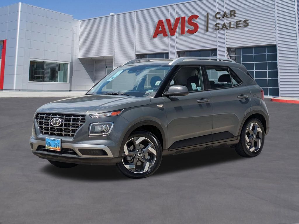 2025 Hyundai Venue SEL IVT's photo