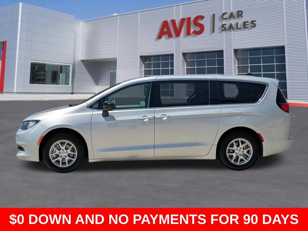 Thumbnail: 2024 Chrysler Voyager - 10