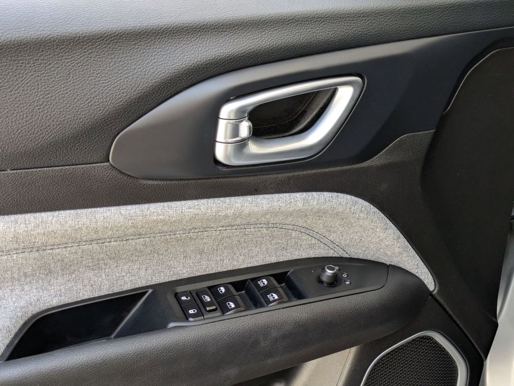Thumbnail: 2025 Jeep Compass - 13