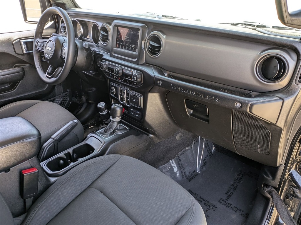 Thumbnail: 2023 Jeep Wrangler - 29