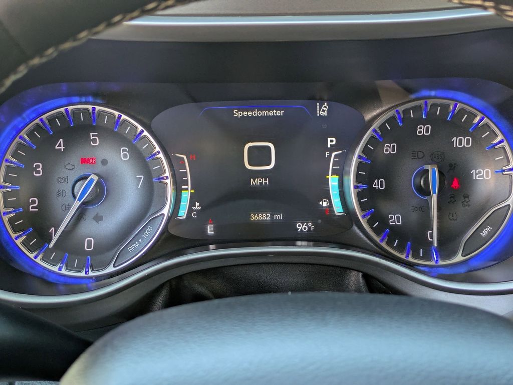 Thumbnail: 2024 Chrysler Pacifica - 22