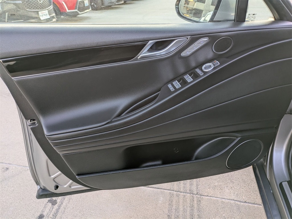 Thumbnail: 2023 Genesis G80 - 11