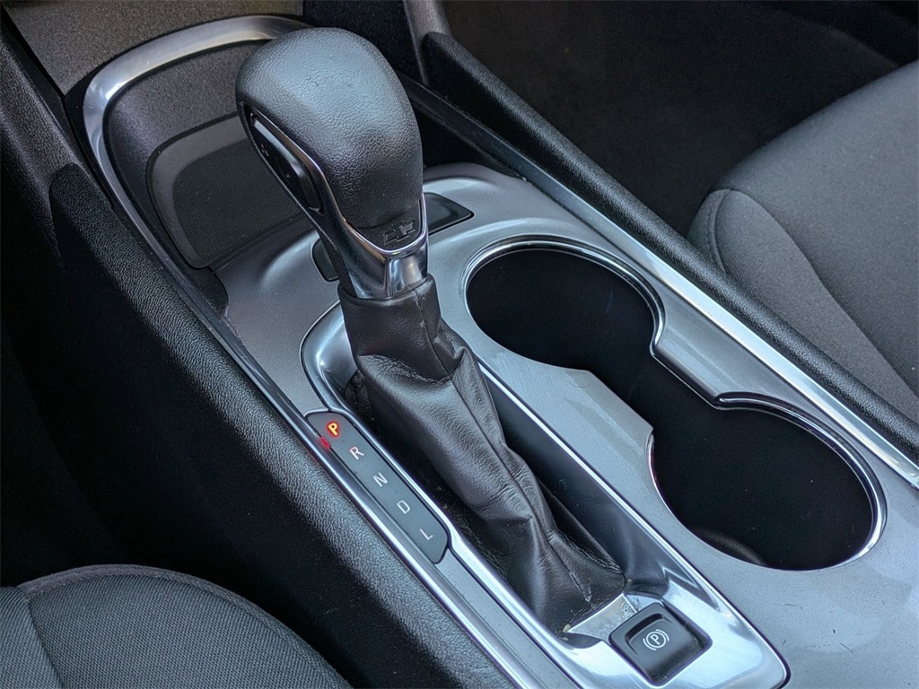 Thumbnail: 2023 Chevrolet Malibu - 18