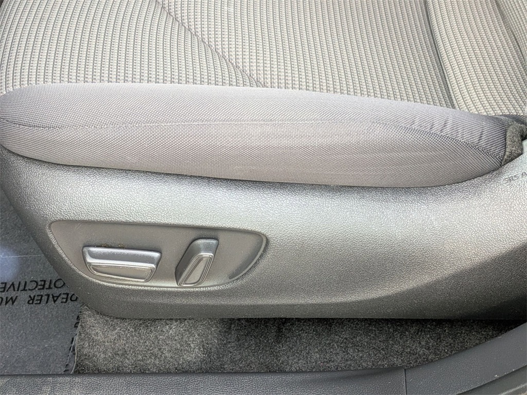 Thumbnail: 2024 Toyota Highlander - 14