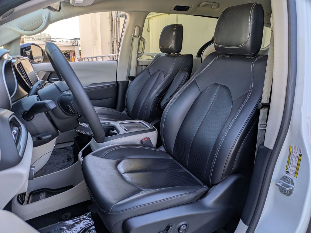 Thumbnail: 2024 Chrysler Pacifica - 23