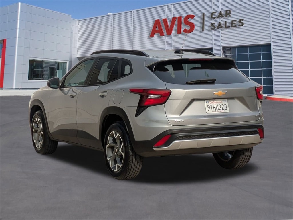 Thumbnail: 2025 Chevrolet Trax - 9