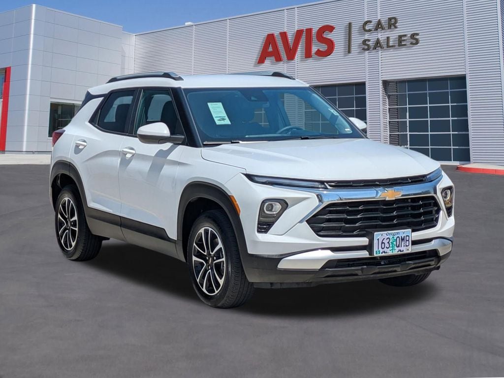Thumbnail: 2025 Chevrolet TrailBlazer - 3