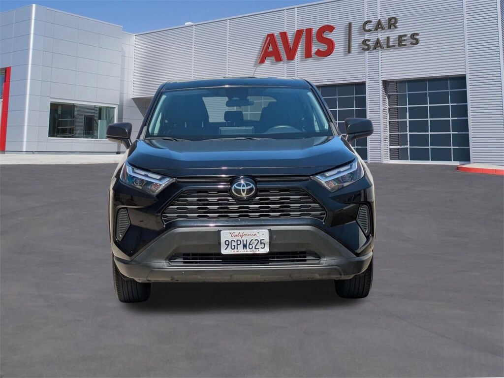 2023 Toyota RAV4 LE photo 2