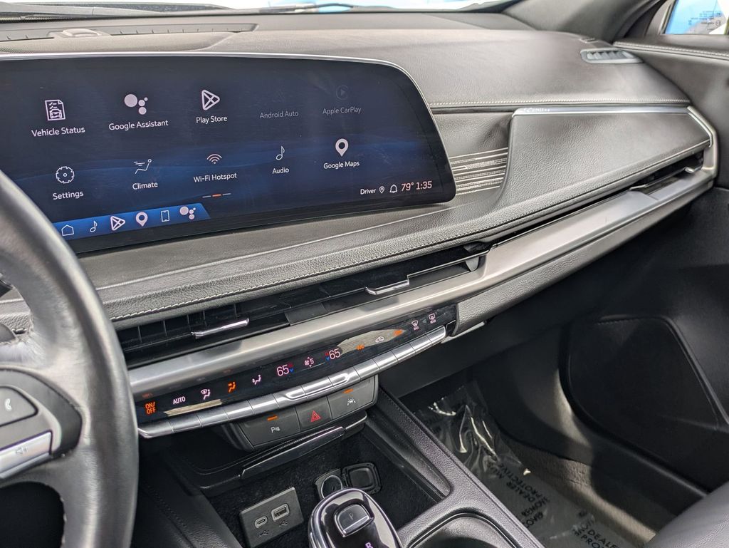 Thumbnail: 2024 Cadillac XT4 - 15
