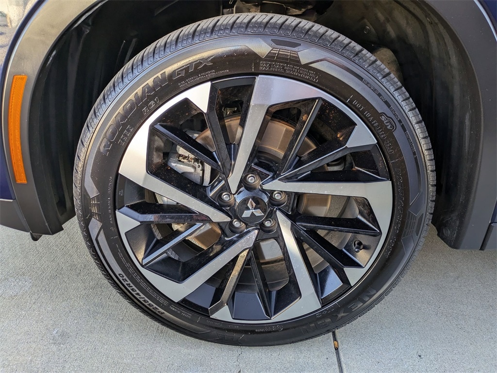 Thumbnail: 2024 Mitsubishi Outlander - 31