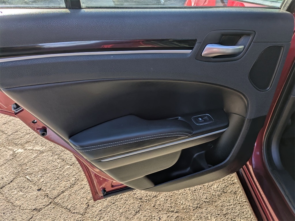 Thumbnail: 2023 Chrysler 300 - 27