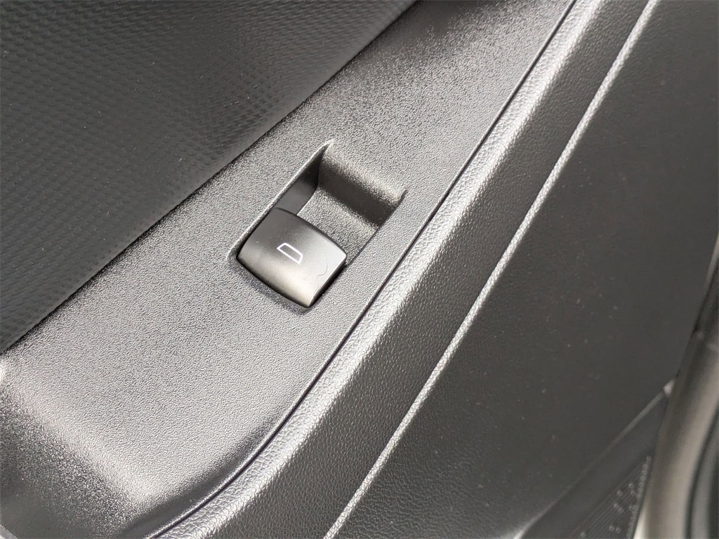 Thumbnail: 2025 Chevrolet Equinox - 28