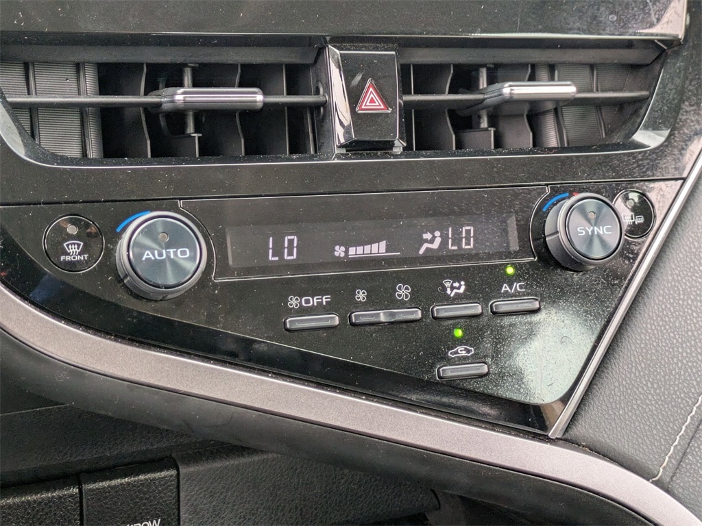 Thumbnail: 2023 Toyota Camry - 17