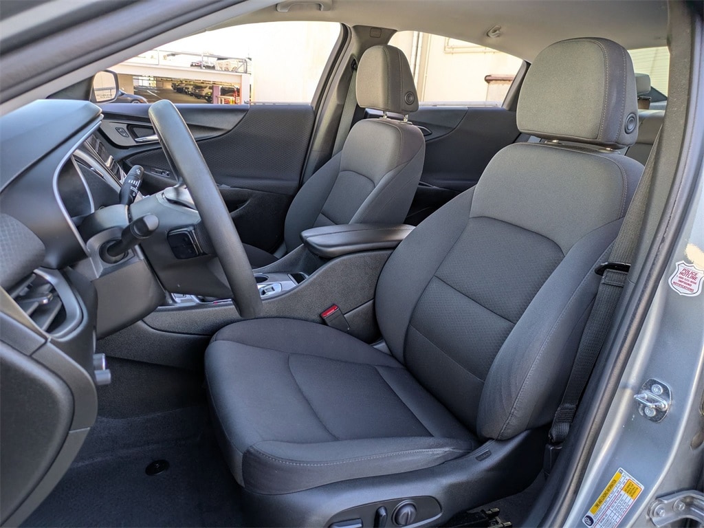 Thumbnail: 2023 Chevrolet Malibu - 23