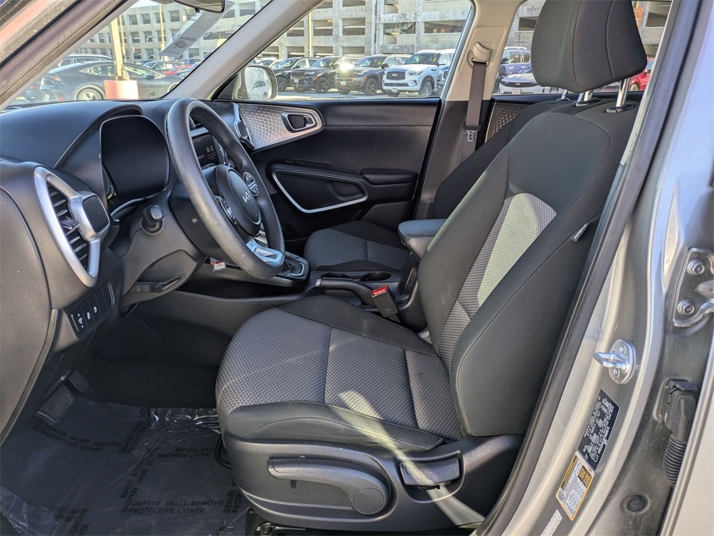 Thumbnail: 2023 Kia Soul - 25