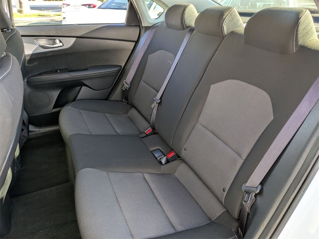 Thumbnail: 2024 Kia Forte - 24