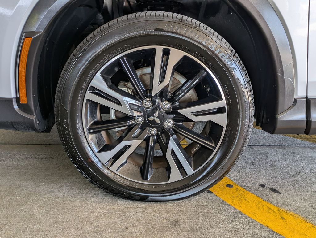 Thumbnail: 2025 Mitsubishi Eclipse Cross - 31