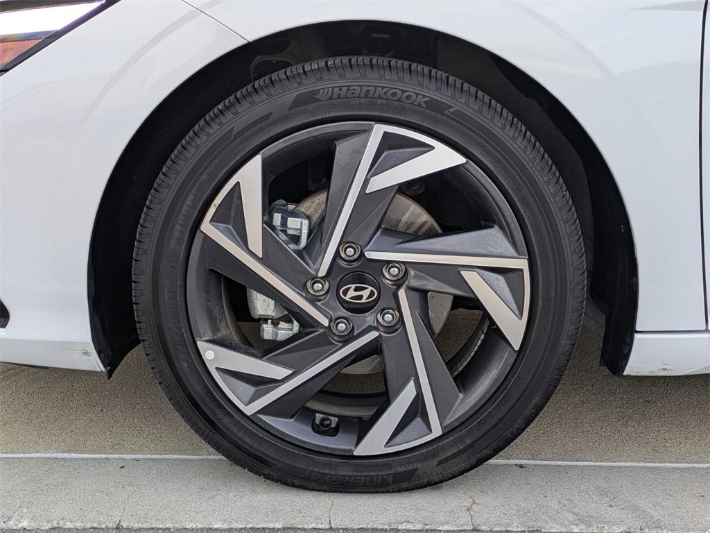 Thumbnail: 2025 Hyundai Elantra - 31