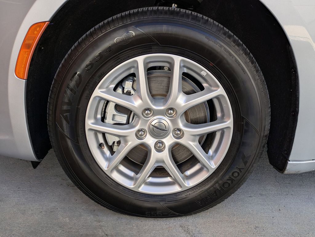 Thumbnail: 2024 Chrysler Pacifica - 31