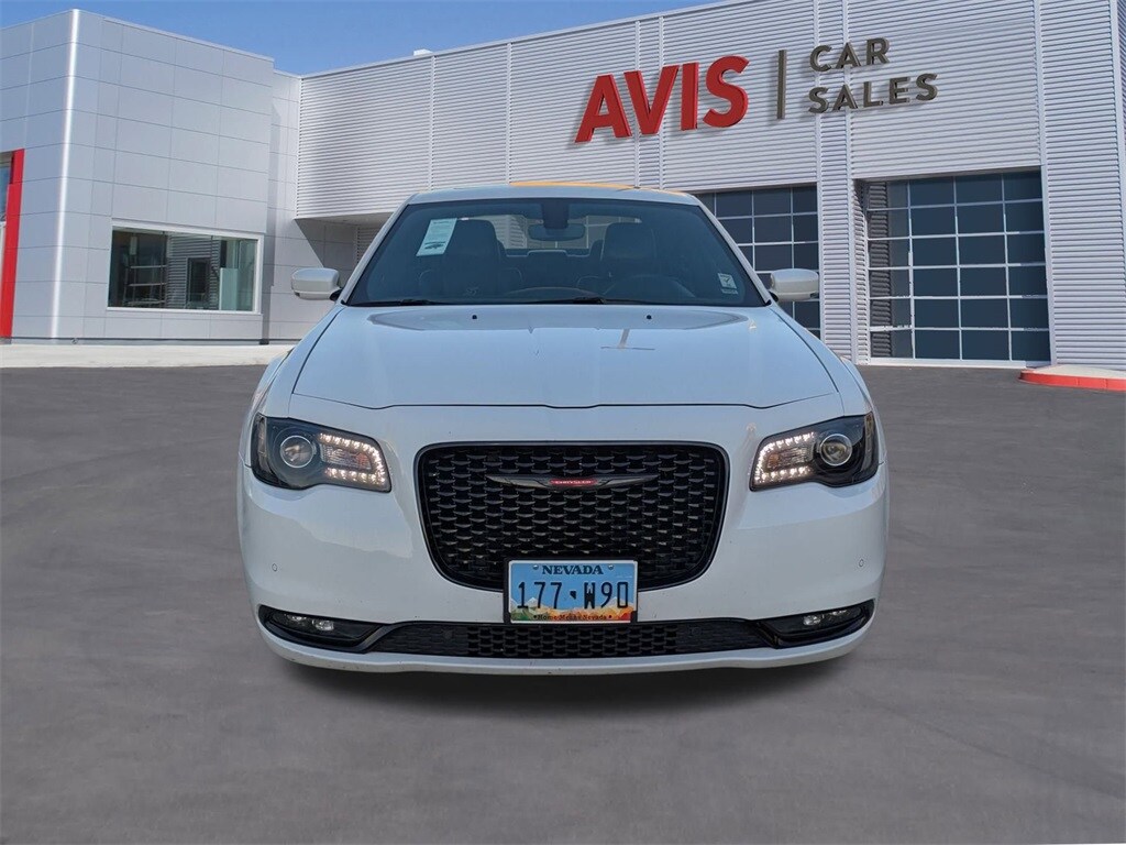 2023 Chrysler 300 S photo 2