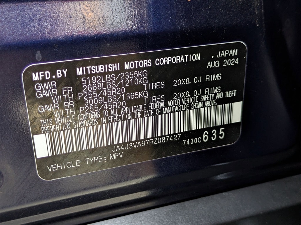 Thumbnail: 2024 Mitsubishi Outlander - 32