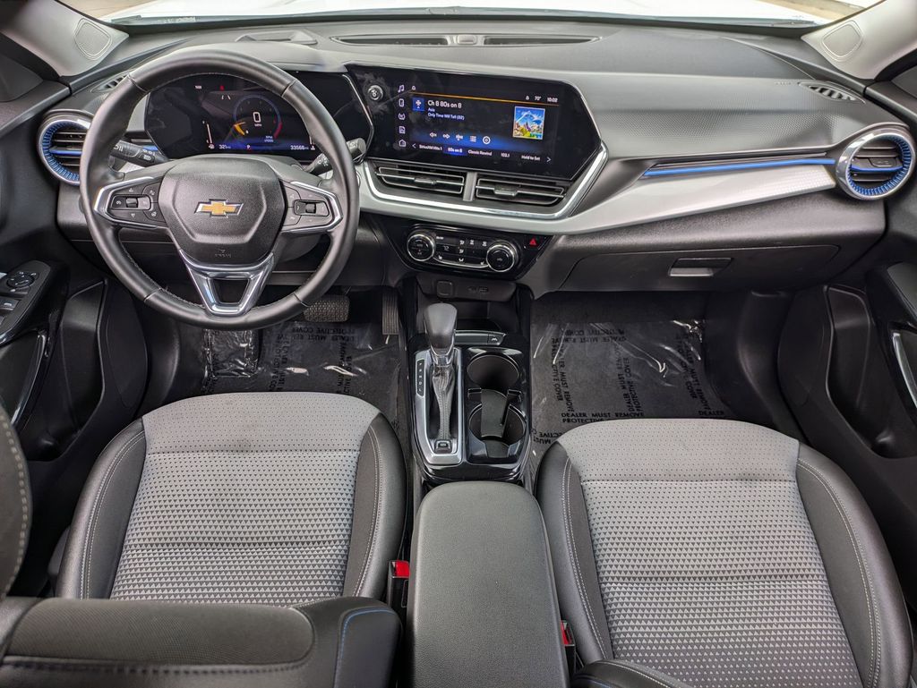 Thumbnail: 2025 Chevrolet Trax - 25