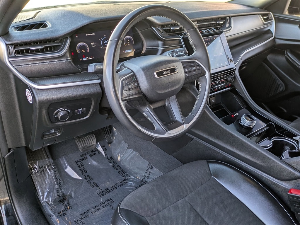 Thumbnail: 2023 Jeep Grand Cherokee - 14