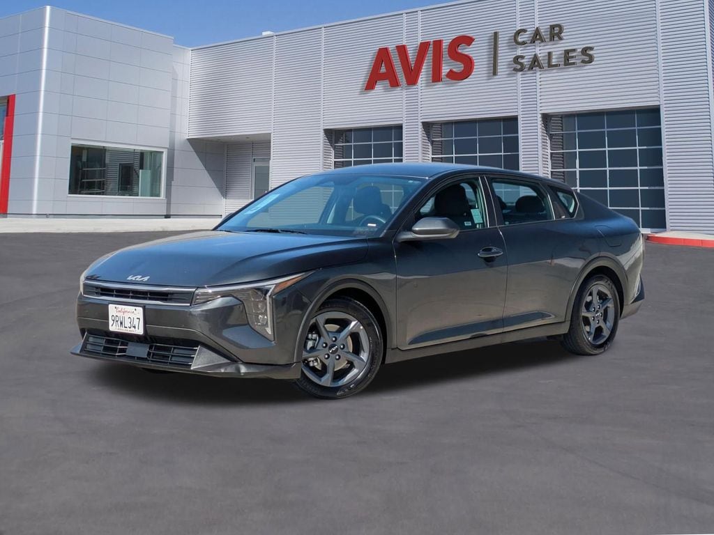 2025 Kia K4 LXS AT's photo