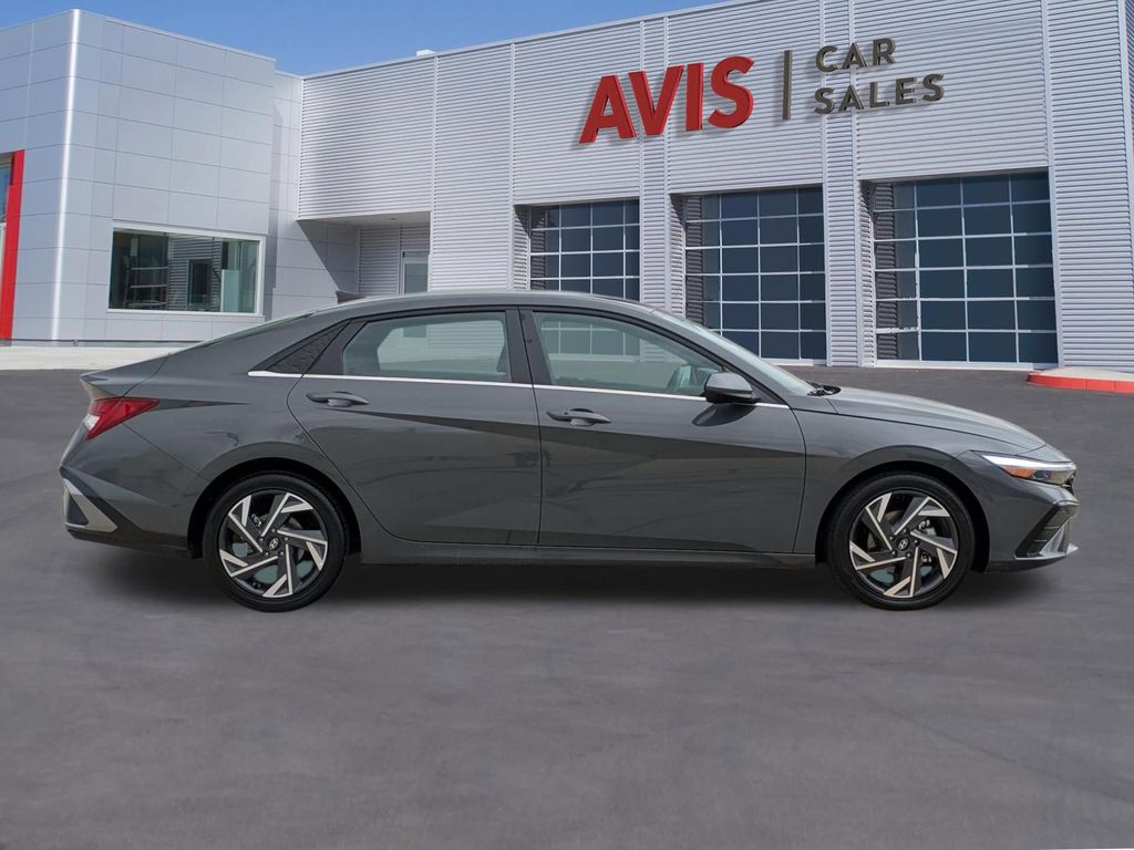 Thumbnail: 2025 Hyundai Elantra - 5