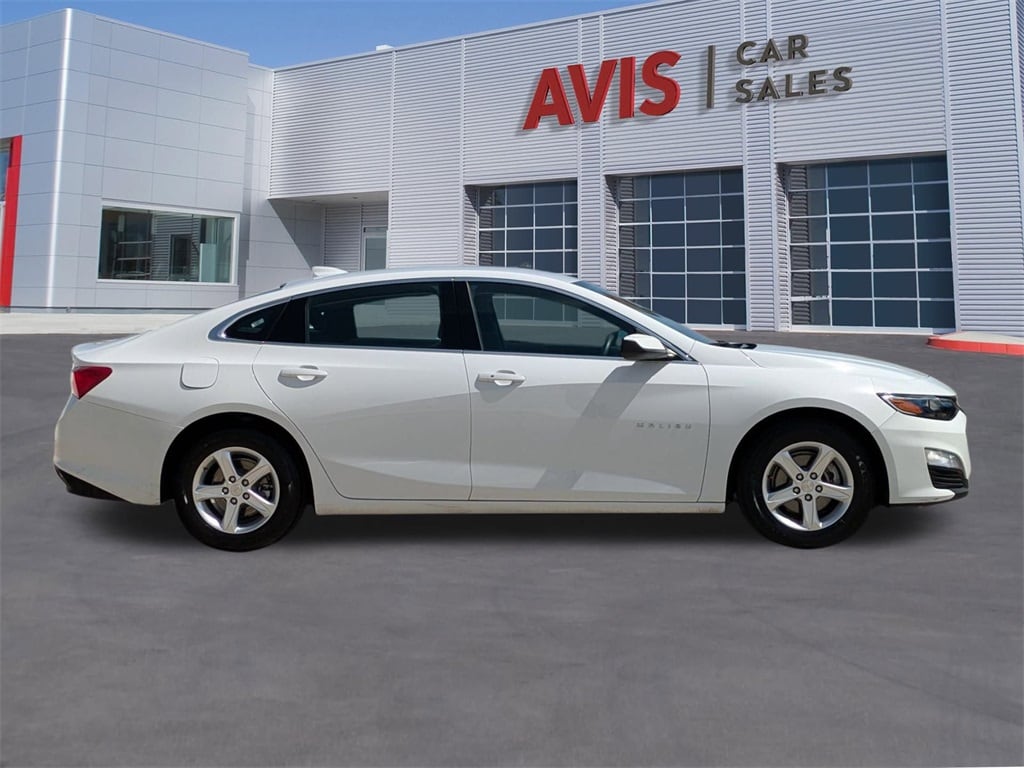 Thumbnail: 2023 Chevrolet Malibu - 5