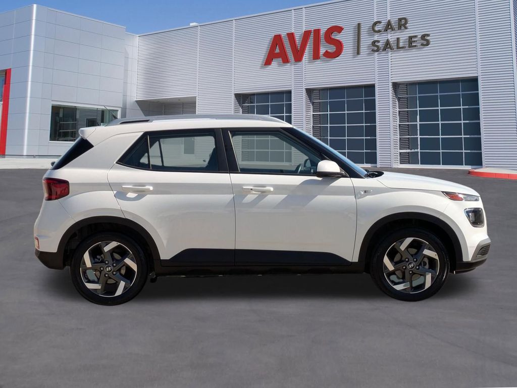 Thumbnail: 2025 Hyundai Venue - 5