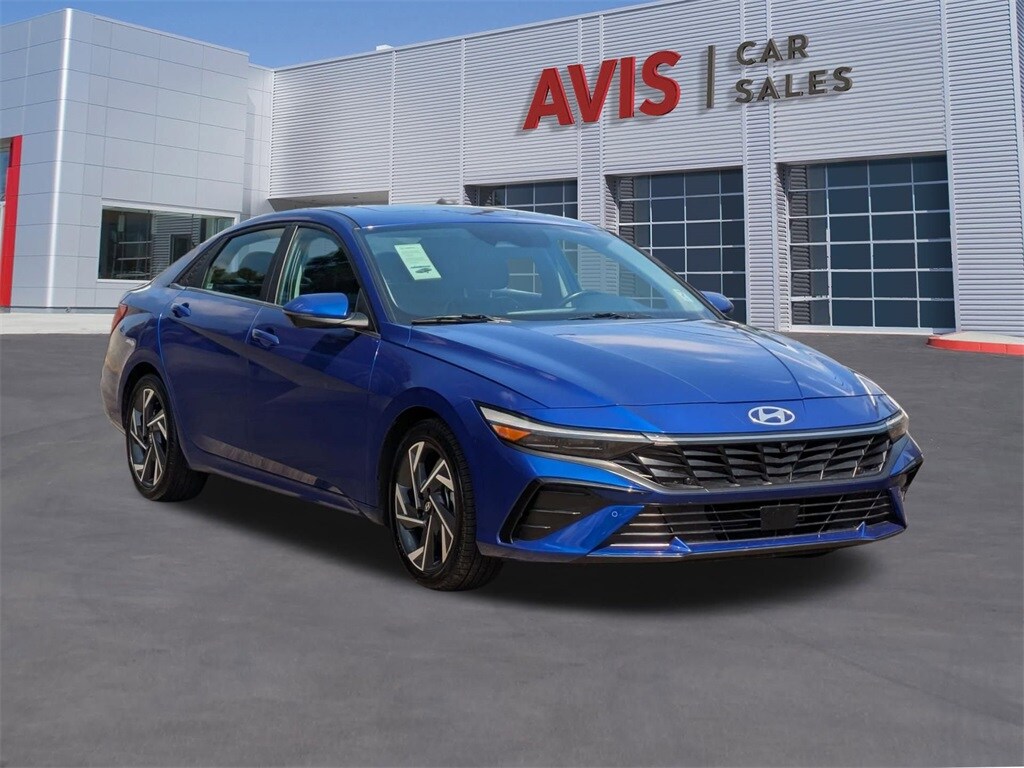 2024 Hyundai Elantra Limited photo 3