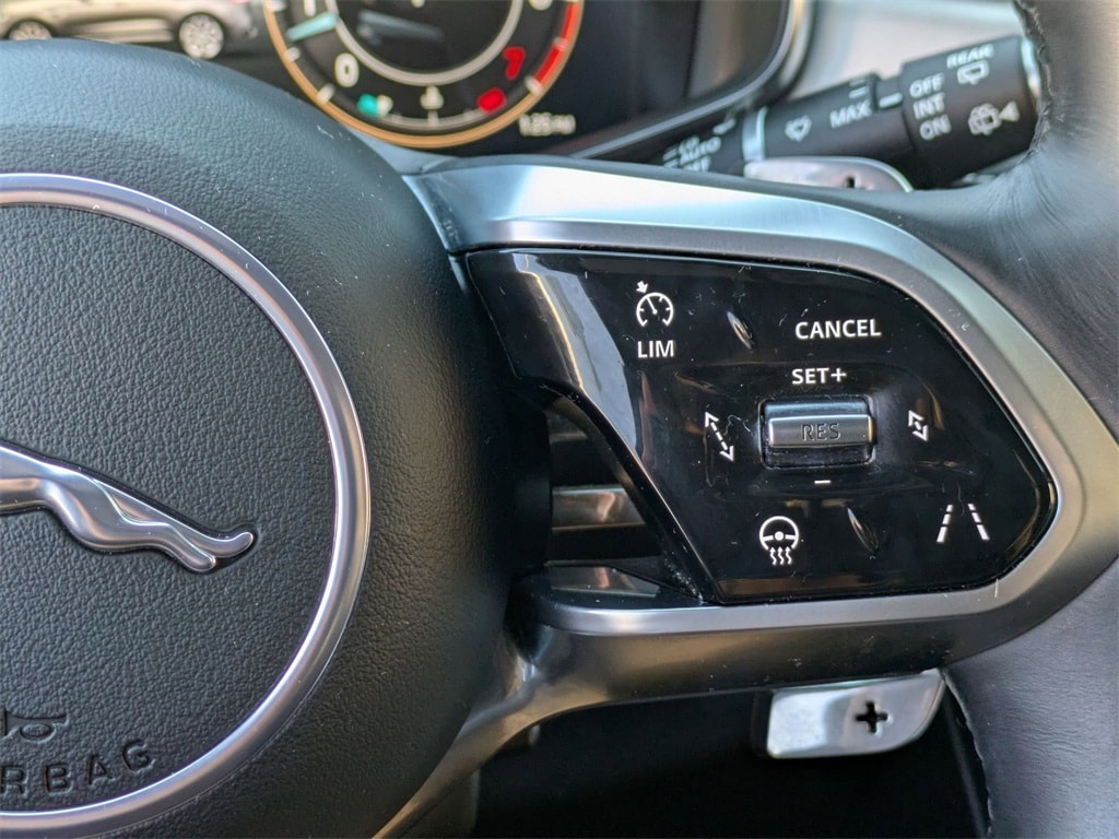 Thumbnail: 2024 Jaguar F-Pace - 21