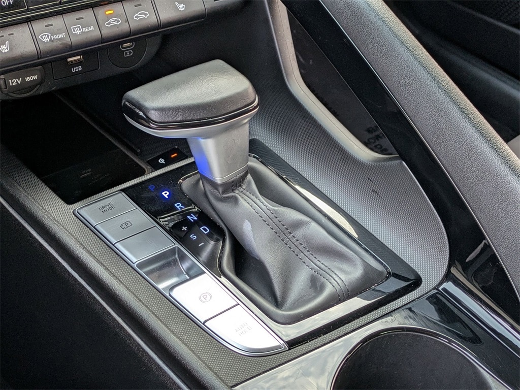 Thumbnail: 2025 Hyundai Elantra - 18