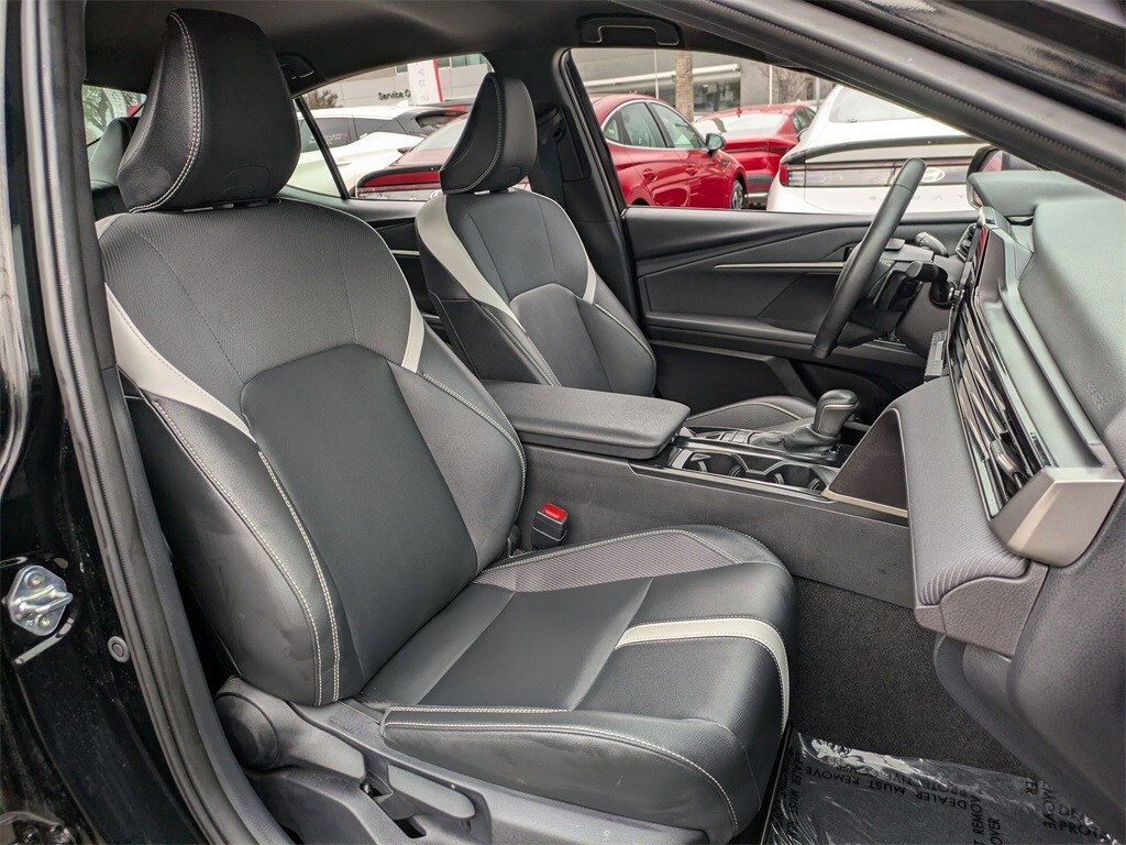 Thumbnail: 2025 Toyota Camry - 28