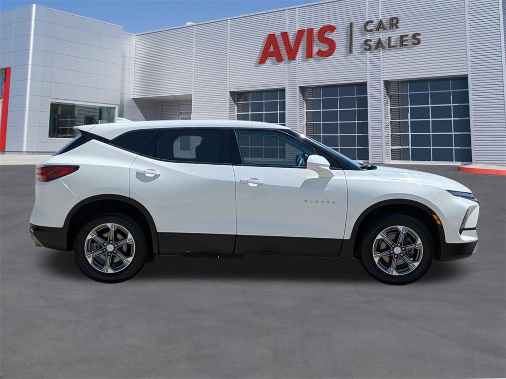 Thumbnail: 2023 Chevrolet Blazer - 5
