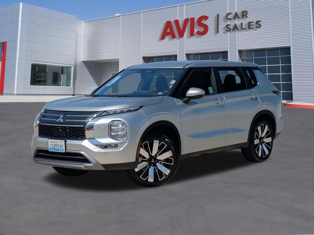 2025 Mitsubishi Outlander SE S-AWC's photo