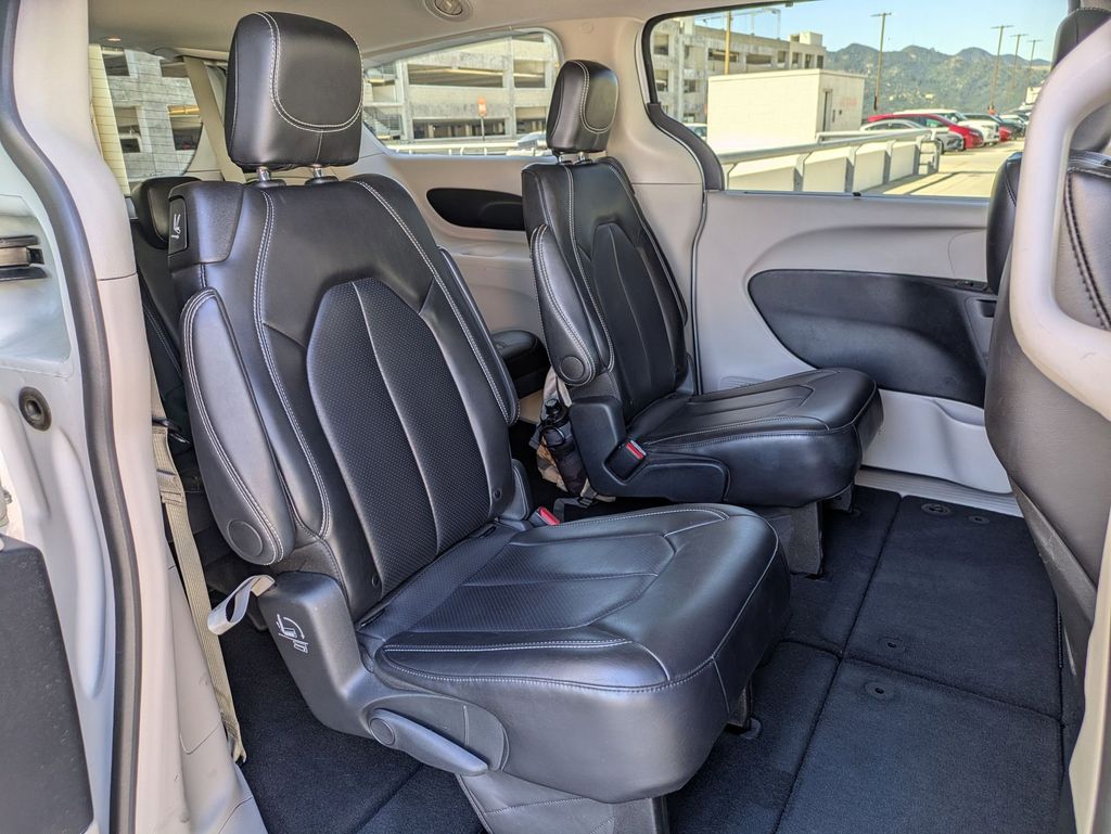 Thumbnail: 2024 Chrysler Pacifica - 27